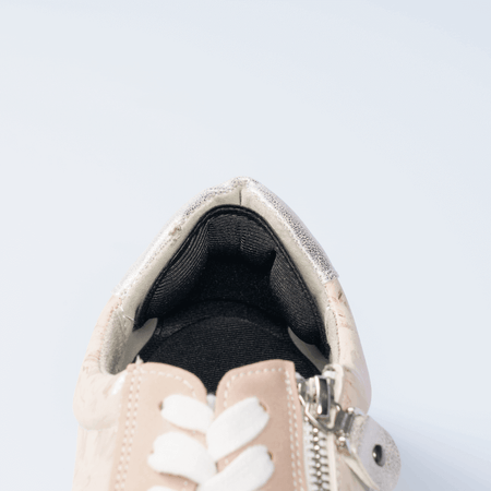 Einlegesohle mit Fersenpolster im Sneaker – weiches Fersenpolster für Komfort, Entlastung und besseren Halt im Alltag