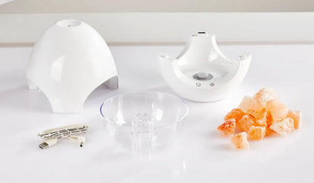 Aroma Diffuser mit Salzkristallen – Luftbefeuchter & Wellness-Lampe, Gehäuse, USB-Kabel und Salzkristalle im Lieferumfang