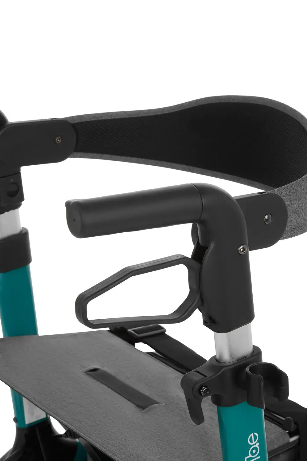 rollator leicht faltbar mit ergonomischem Griff, Bremshebel und Rückenband – Detailansicht am Rollator