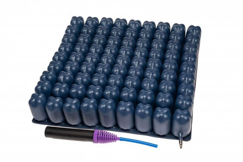Pneumatisches Sitzkissen Anti-Dekubitus mit Luftkammern zur Druckentlastung, inkl. Handpumpe, für Rollstuhl und Stuhl