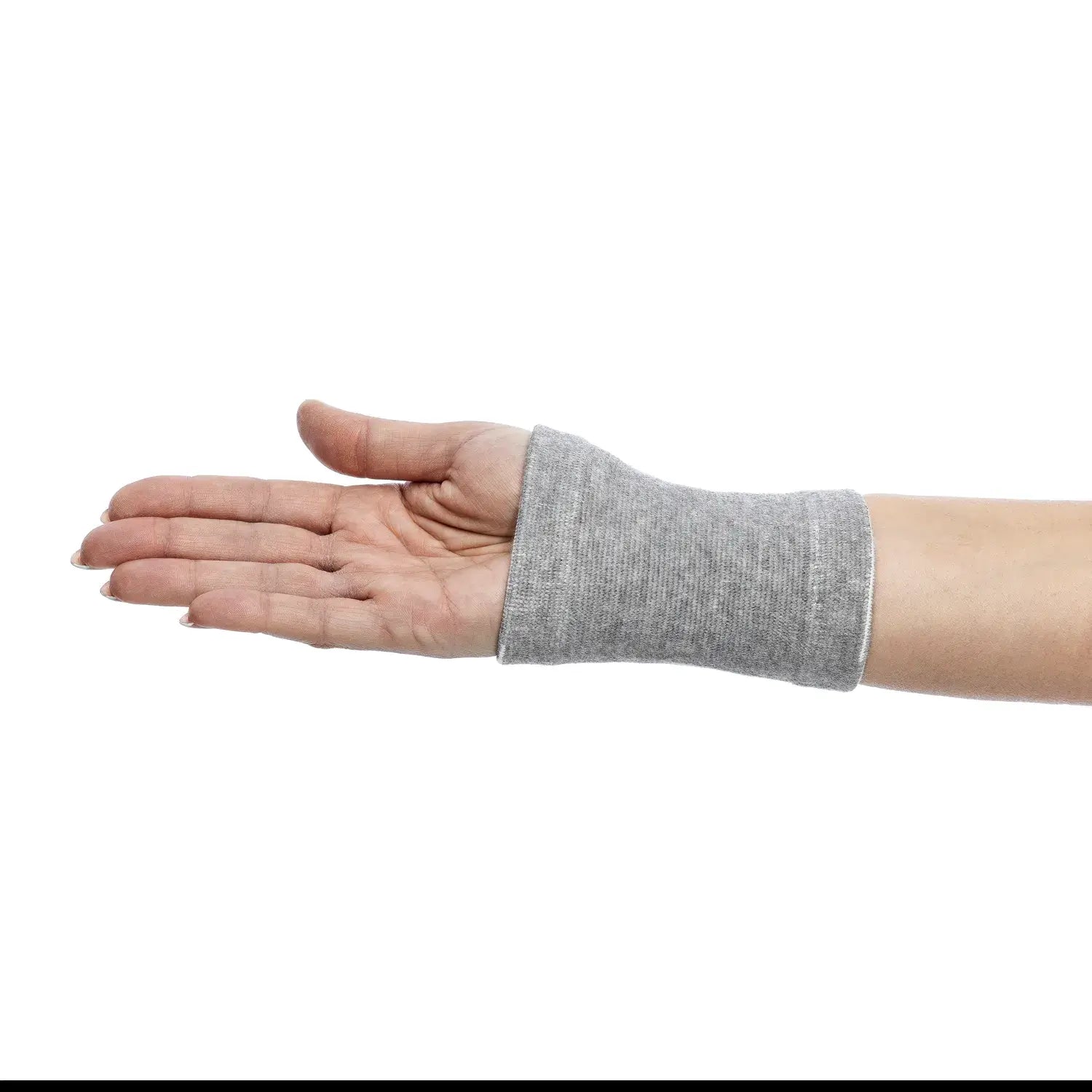Handgelenkbandage aus Bambusviskose in Grau am Handgelenk getragen – atmungsaktiv, elastisch und hautfreundlich