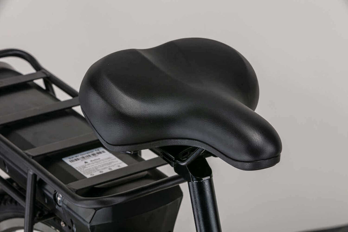 Damen City E-Bike 26 Zoll ZF10 – komfortabler City-Fahrradsattel mit Gepäckträger, Detailansicht