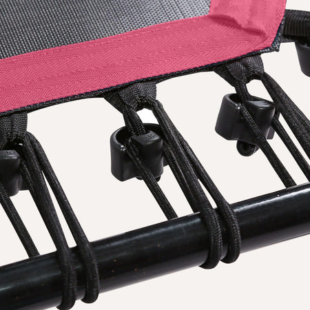 Höhenverstellbares Fitness Trampolin mit Haltestange – Detailansicht Gummiseilsystem mit Befestigung am Rahmen für gelenkschonendes Training
